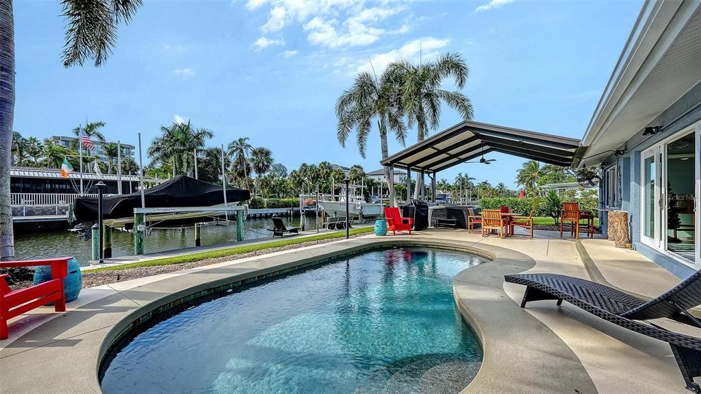 待售: $2,099,000 (2 贝兹, 2 浴室, 1772 平方英尺)