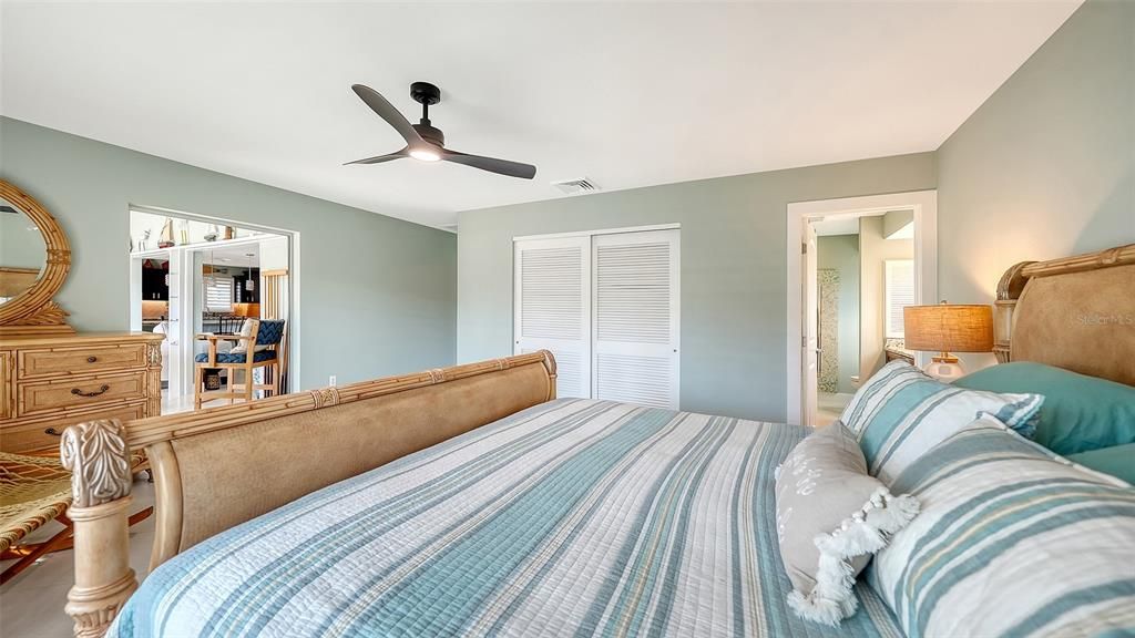 待售: $2,099,000 (2 贝兹, 2 浴室, 1772 平方英尺)