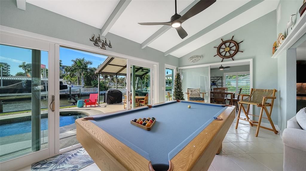 待售: $2,099,000 (2 贝兹, 2 浴室, 1772 平方英尺)