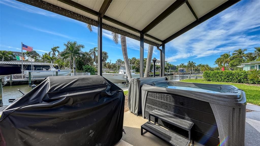 待售: $2,099,000 (2 贝兹, 2 浴室, 1772 平方英尺)