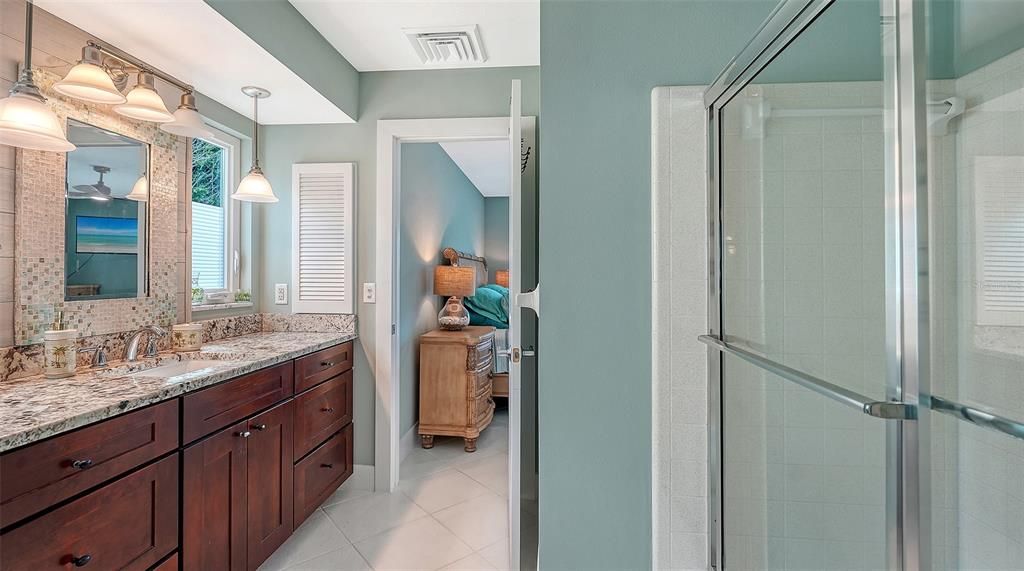 待售: $2,099,000 (2 贝兹, 2 浴室, 1772 平方英尺)