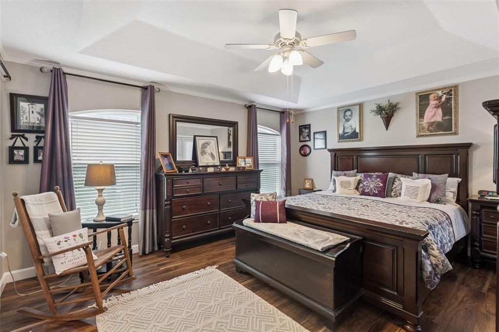 Active With Contract: $430,000 (4 beds, 2 baths, 2088 Square Feet)