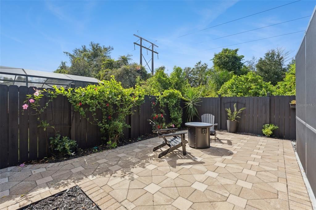 Active With Contract: $430,000 (4 beds, 2 baths, 2088 Square Feet)