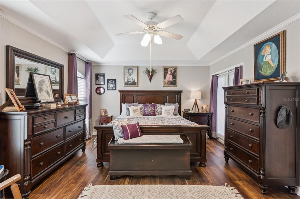 Active With Contract: $430,000 (4 beds, 2 baths, 2088 Square Feet)