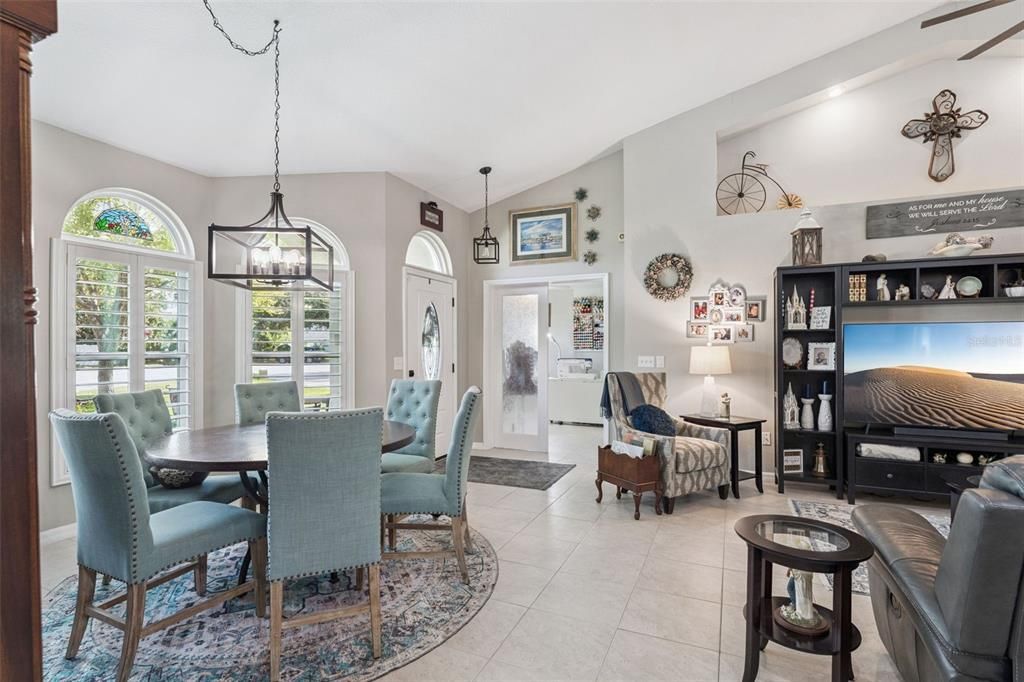 Active With Contract: $430,000 (4 beds, 2 baths, 2088 Square Feet)