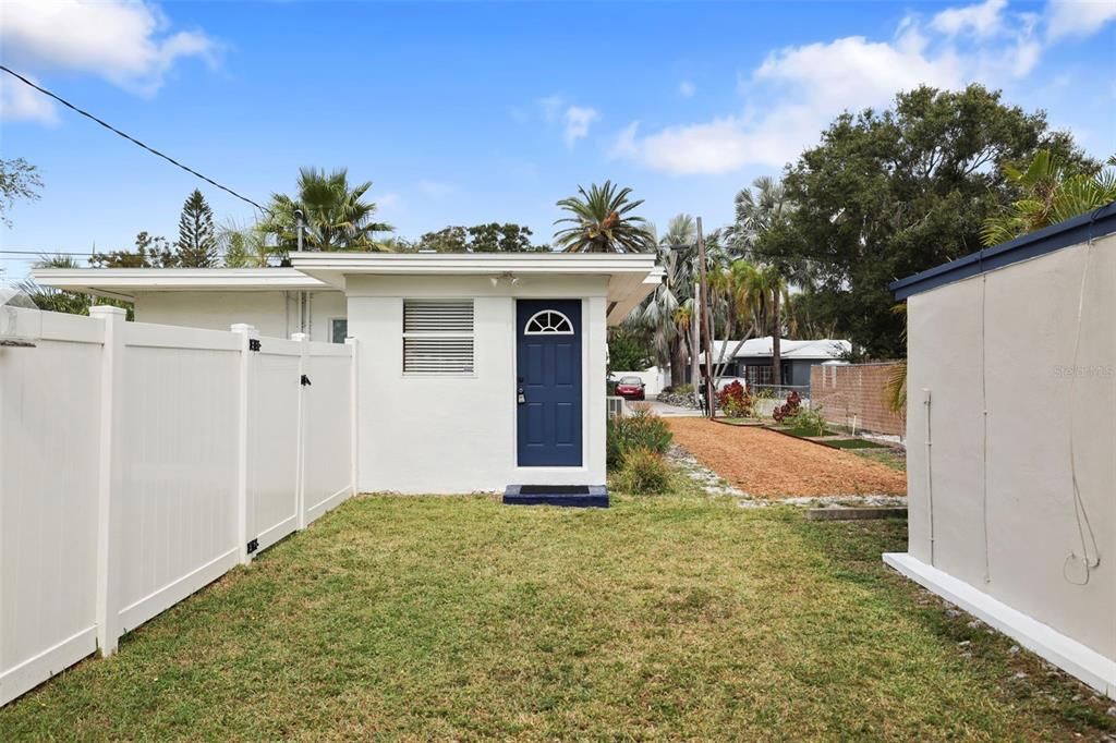 Active With Contract: $325,000 (4 beds, 2 baths, 1163 Square Feet)