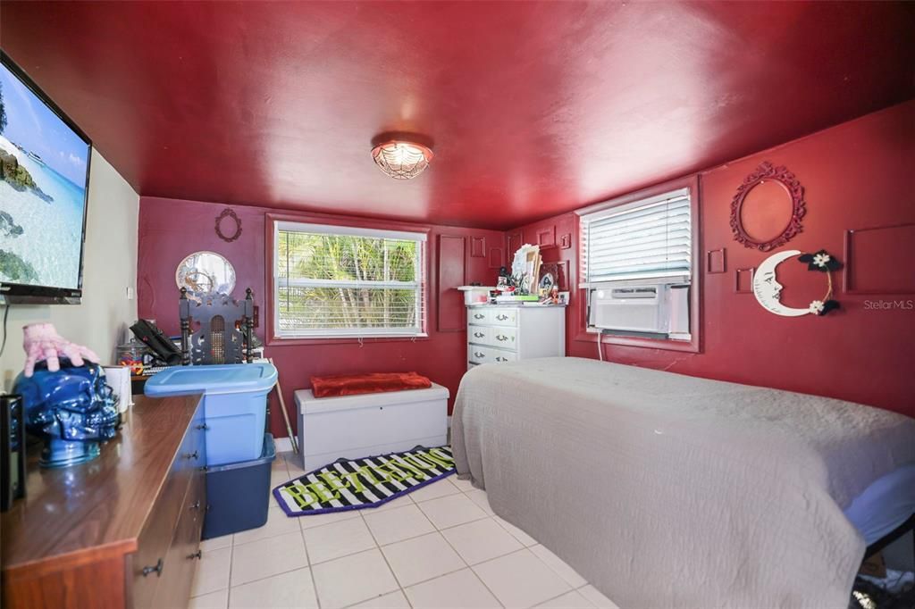 Active With Contract: $325,000 (4 beds, 2 baths, 1163 Square Feet)