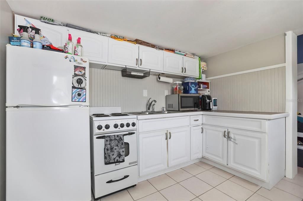 Active With Contract: $325,000 (4 beds, 2 baths, 1163 Square Feet)