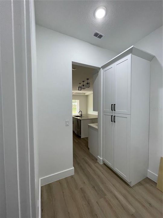 待售: $569,900 (4 贝兹, 3 浴室, 2267 平方英尺)