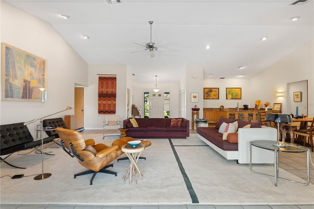 待售: $760,000 (3 贝兹, 2 浴室, 2474 平方英尺)