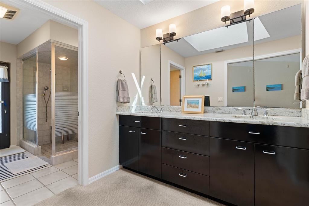 待售: $760,000 (3 贝兹, 2 浴室, 2474 平方英尺)