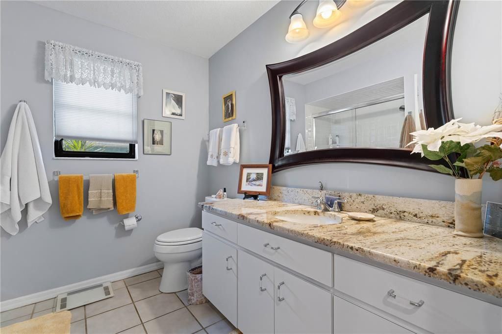 待售: $760,000 (3 贝兹, 2 浴室, 2474 平方英尺)