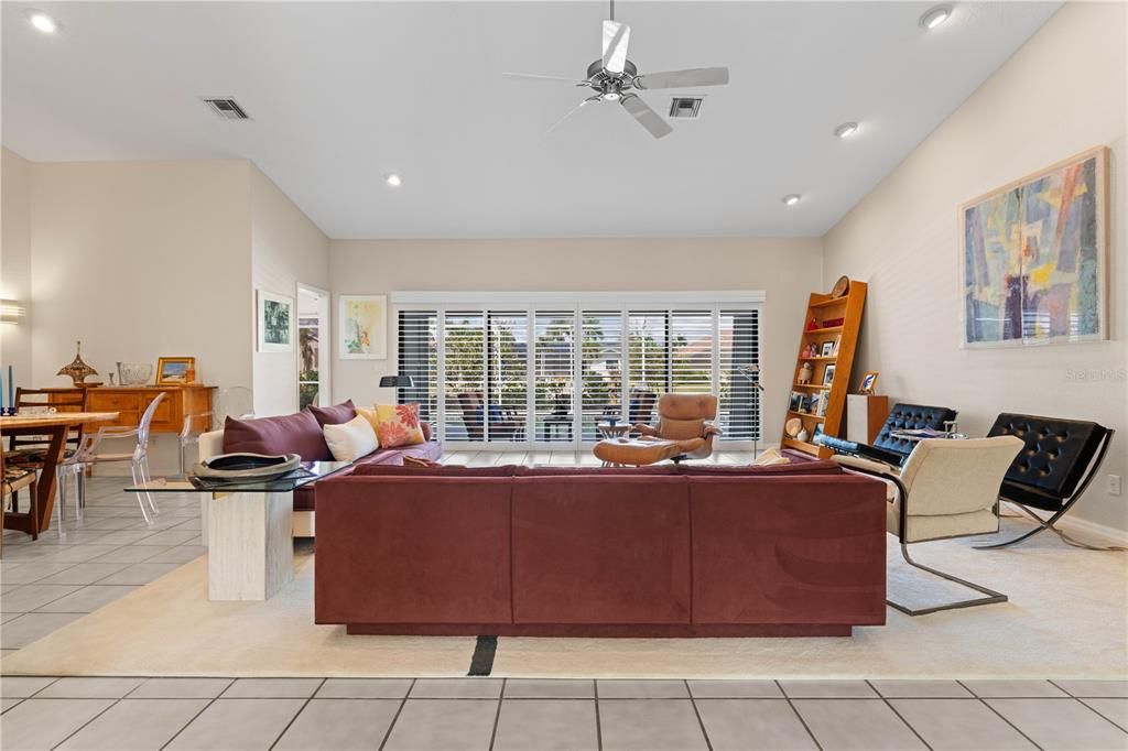 待售: $760,000 (3 贝兹, 2 浴室, 2474 平方英尺)