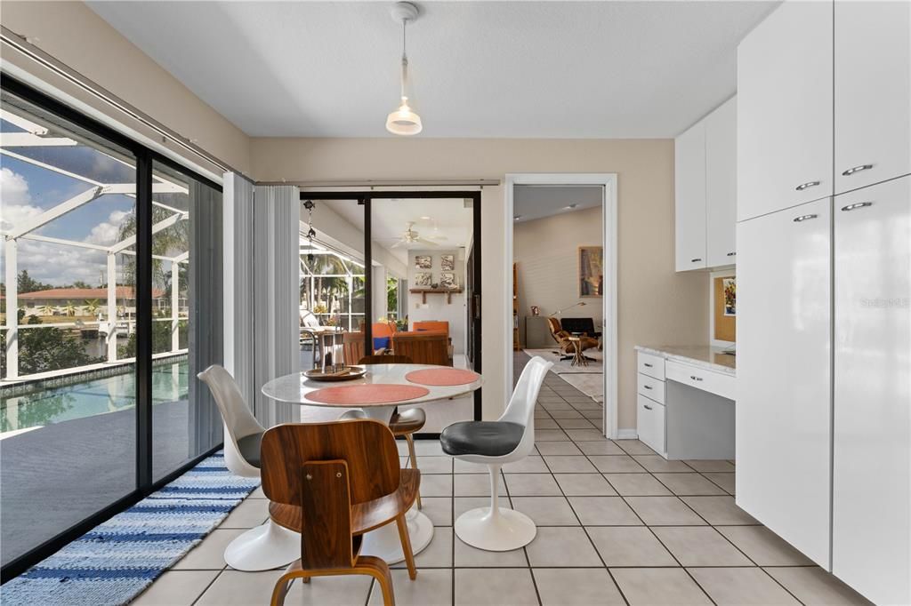 待售: $760,000 (3 贝兹, 2 浴室, 2474 平方英尺)