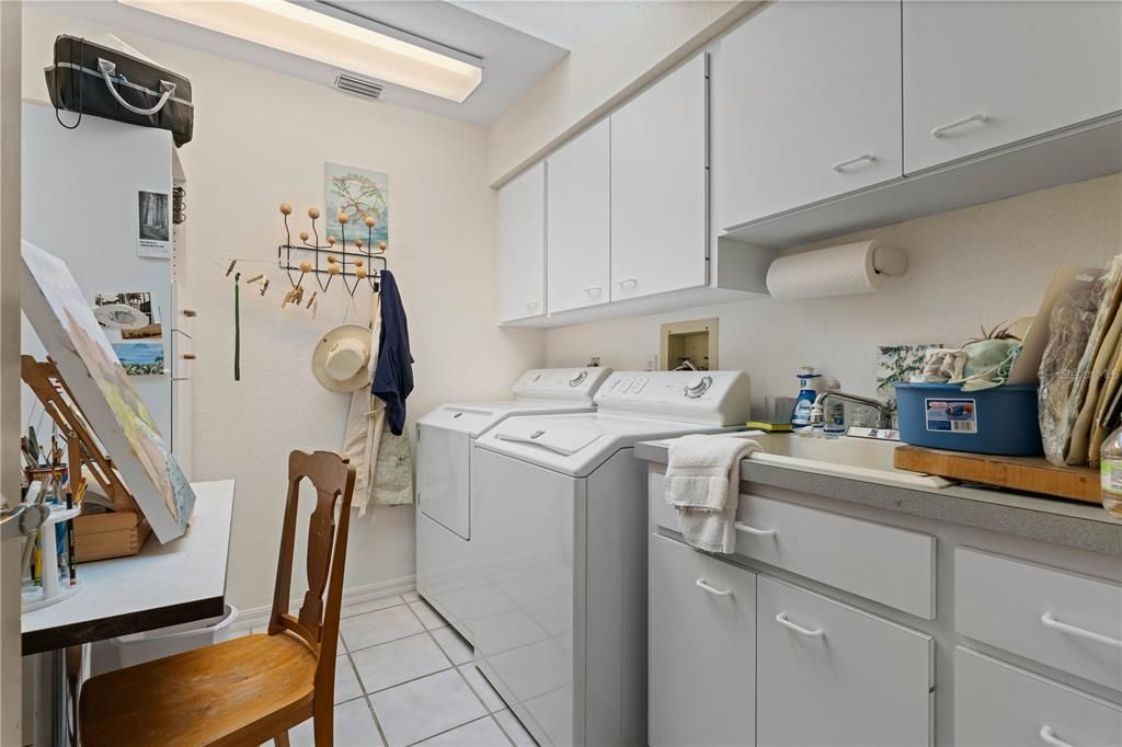 待售: $760,000 (3 贝兹, 2 浴室, 2474 平方英尺)