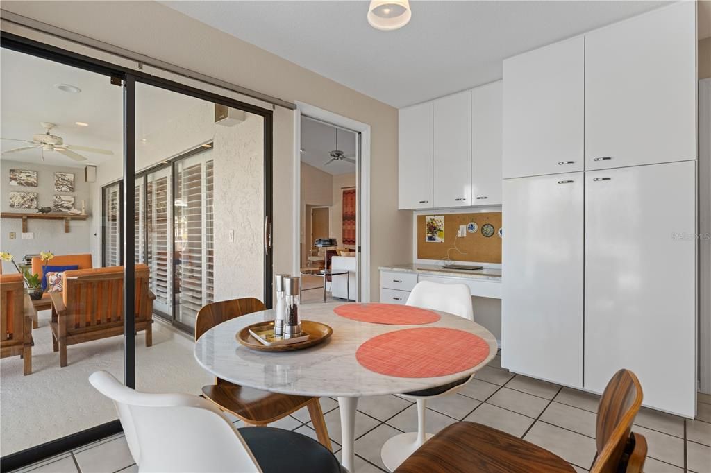 待售: $760,000 (3 贝兹, 2 浴室, 2474 平方英尺)