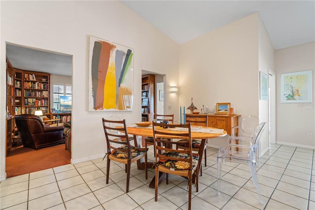 待售: $760,000 (3 贝兹, 2 浴室, 2474 平方英尺)