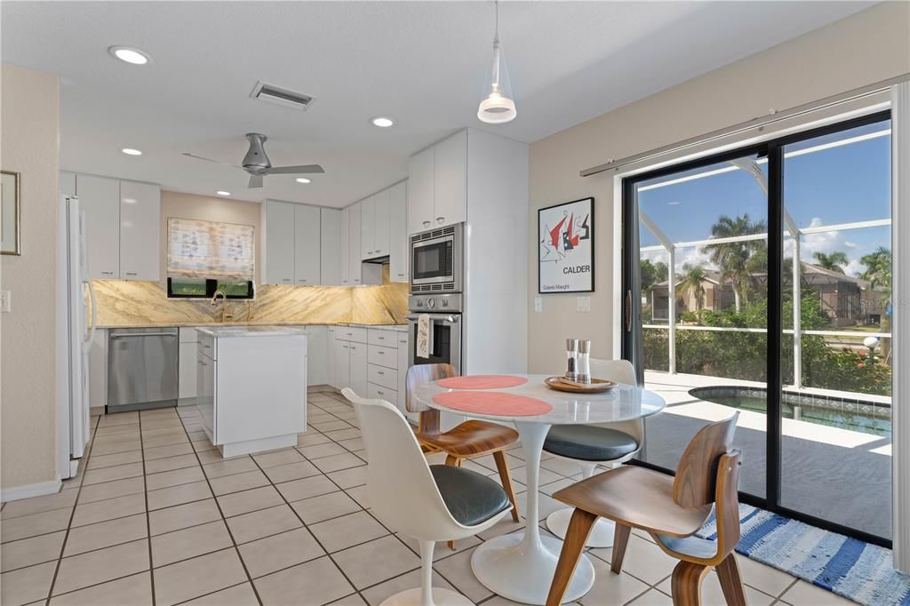 待售: $760,000 (3 贝兹, 2 浴室, 2474 平方英尺)