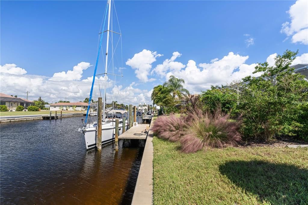 待售: $760,000 (3 贝兹, 2 浴室, 2474 平方英尺)