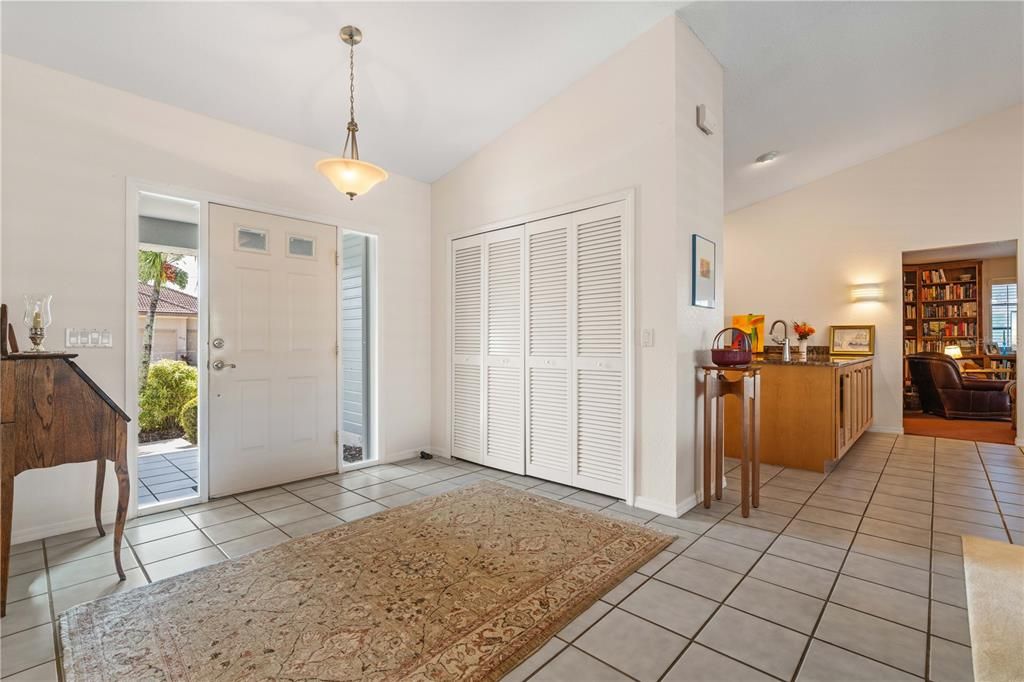 待售: $760,000 (3 贝兹, 2 浴室, 2474 平方英尺)