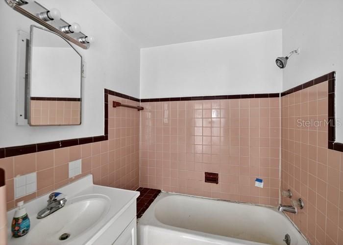 En Venta: $159,000 (3 camas, 1 baños, 1084 Pies cuadrados)