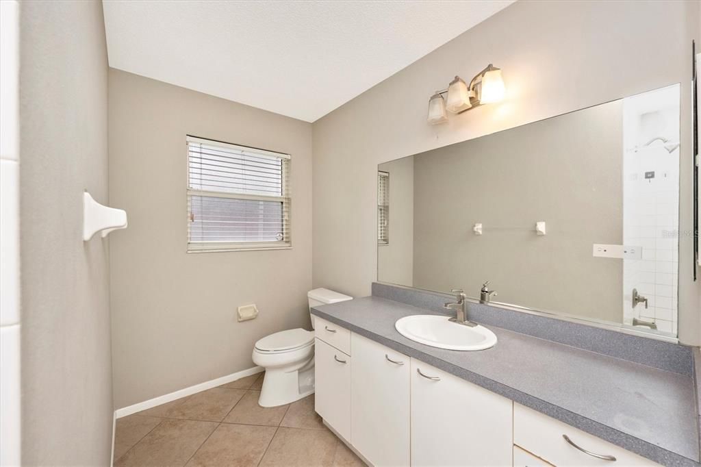 For Sale: $255,000 (3 beds, 1 baths, 1233 Square Feet)