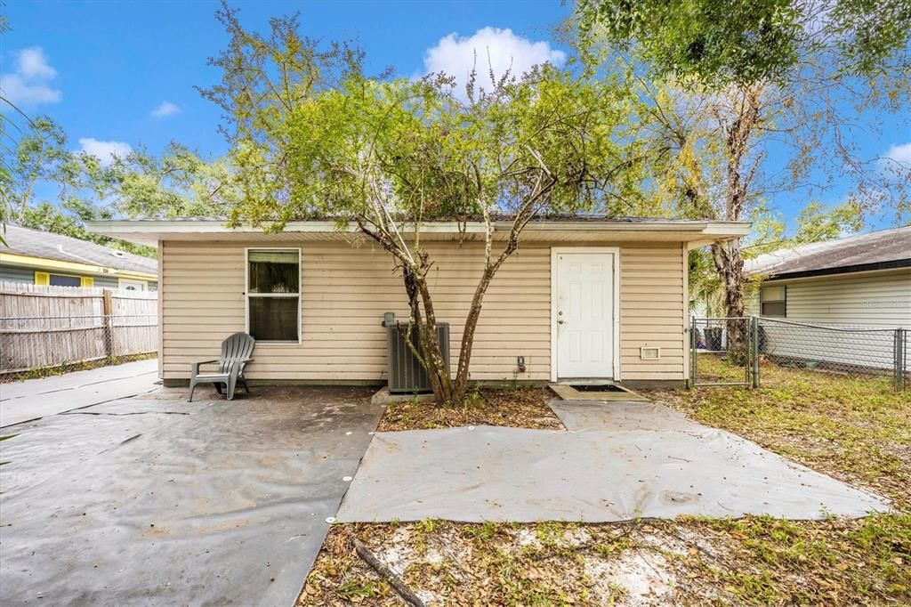 For Sale: $255,000 (3 beds, 1 baths, 1233 Square Feet)