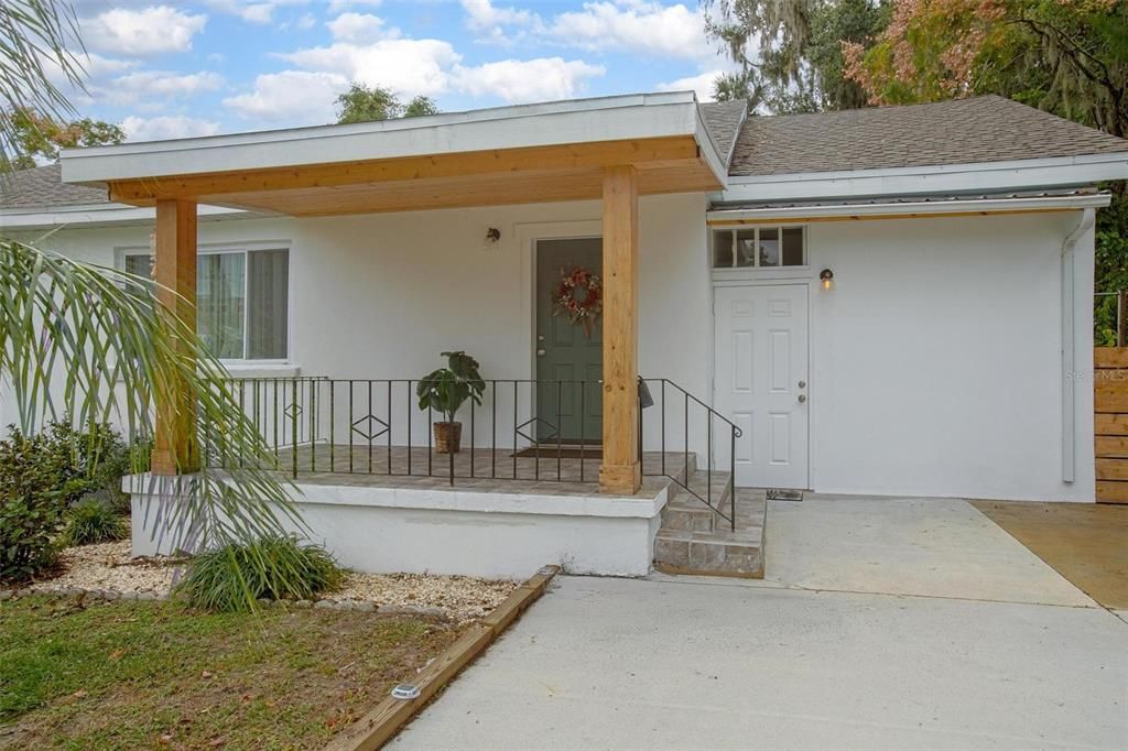 For Sale: $329,000 (4 beds, 3 baths, 1980.52 Square Feet)