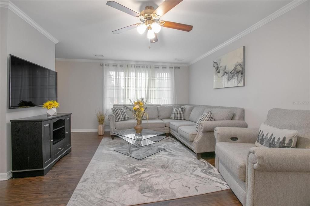 For Sale: $329,000 (4 beds, 3 baths, 1980.52 Square Feet)