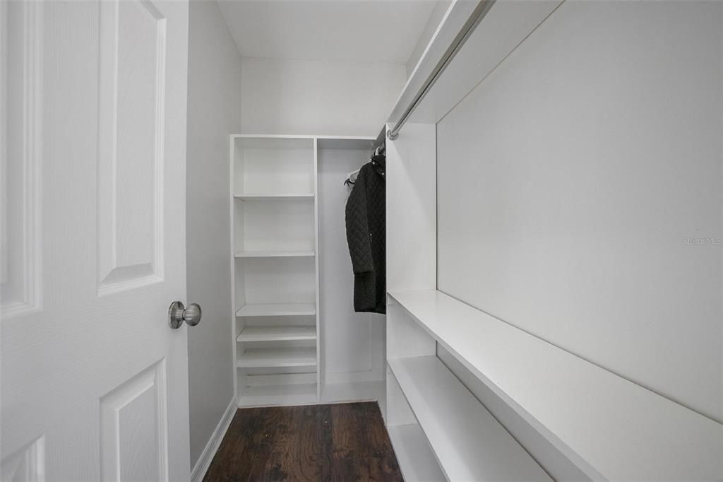 For Sale: $329,000 (4 beds, 3 baths, 1980.52 Square Feet)