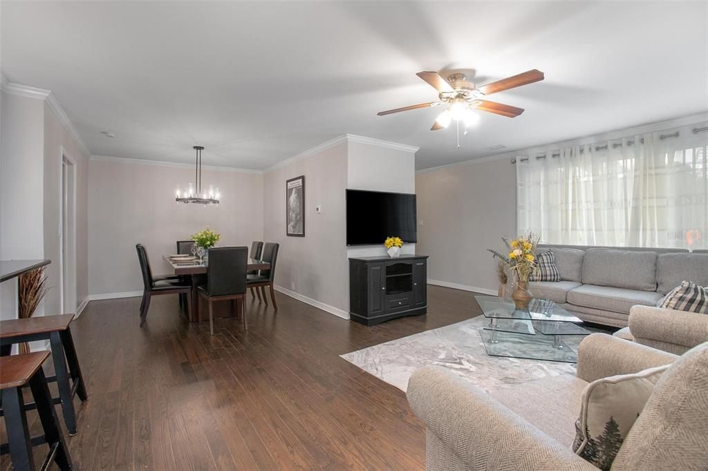 For Sale: $329,000 (4 beds, 3 baths, 1980.52 Square Feet)