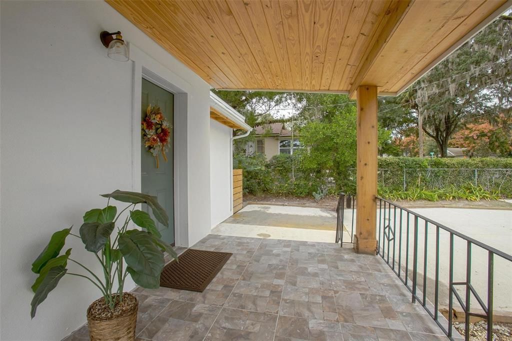 For Sale: $329,000 (4 beds, 3 baths, 1980.52 Square Feet)