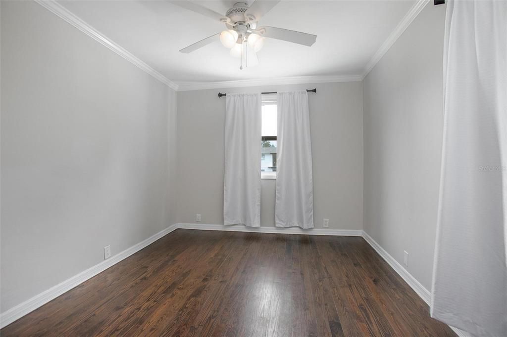 For Sale: $329,000 (4 beds, 3 baths, 1980.52 Square Feet)