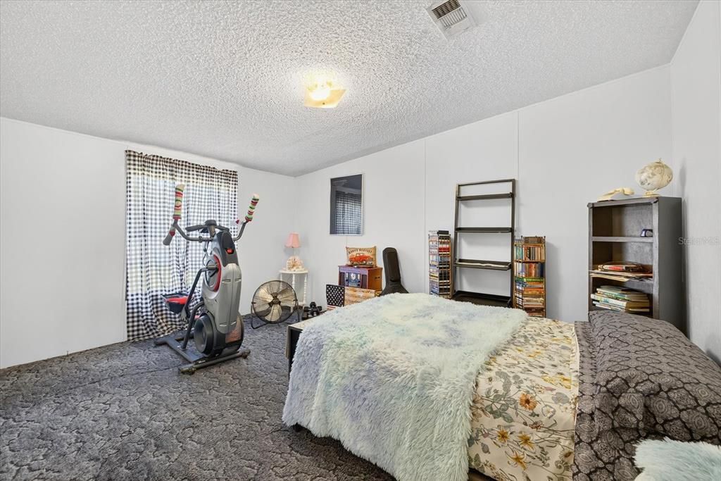 For Sale: $365,000 (4 beds, 2 baths, 2356 Square Feet)