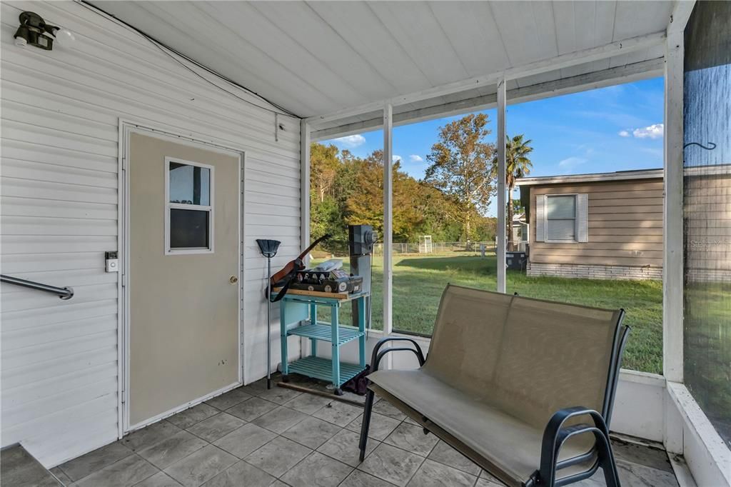 На продажу: $239,900 (2 спален, 2 ванн, 1397 Квадратных фут)