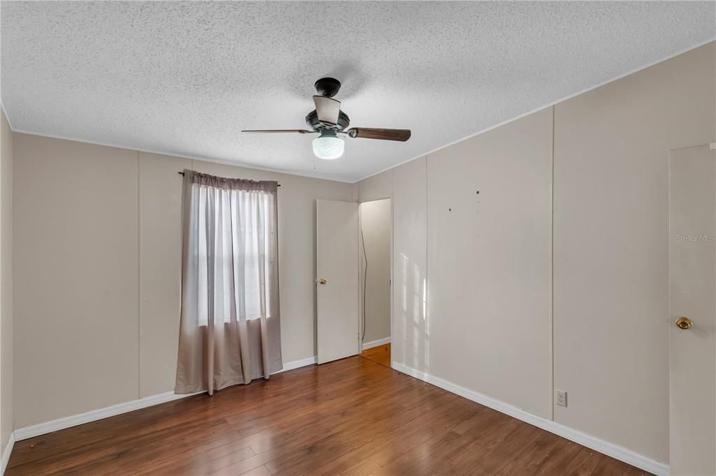 На продажу: $239,900 (2 спален, 2 ванн, 1397 Квадратных фут)