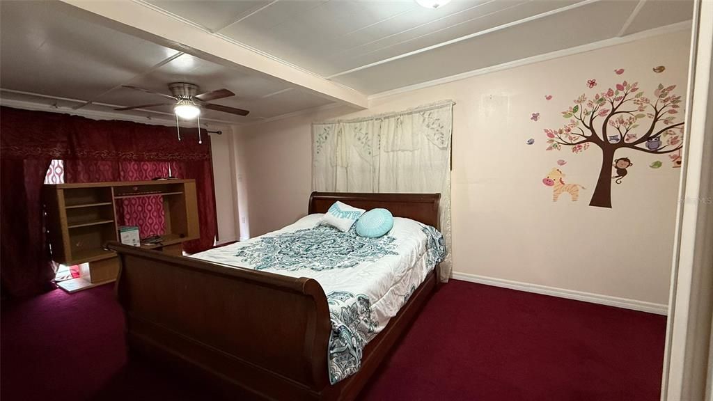 For Sale: $369,000 (3 beds, 2 baths, 1549 Square Feet)