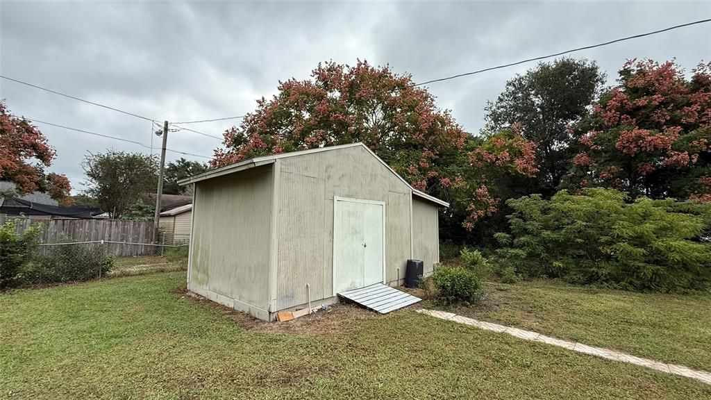 For Sale: $369,000 (3 beds, 2 baths, 1549 Square Feet)