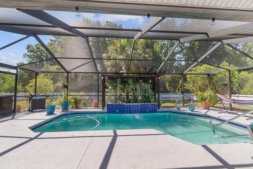 合同活跃: $448,900 (4 贝兹, 3 浴室, 3028 平方英尺)