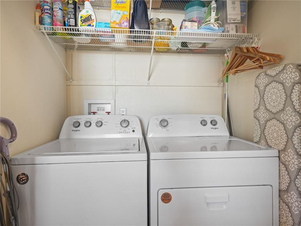 待售: $170,000 (2 贝兹, 2 浴室, 864 平方英尺)