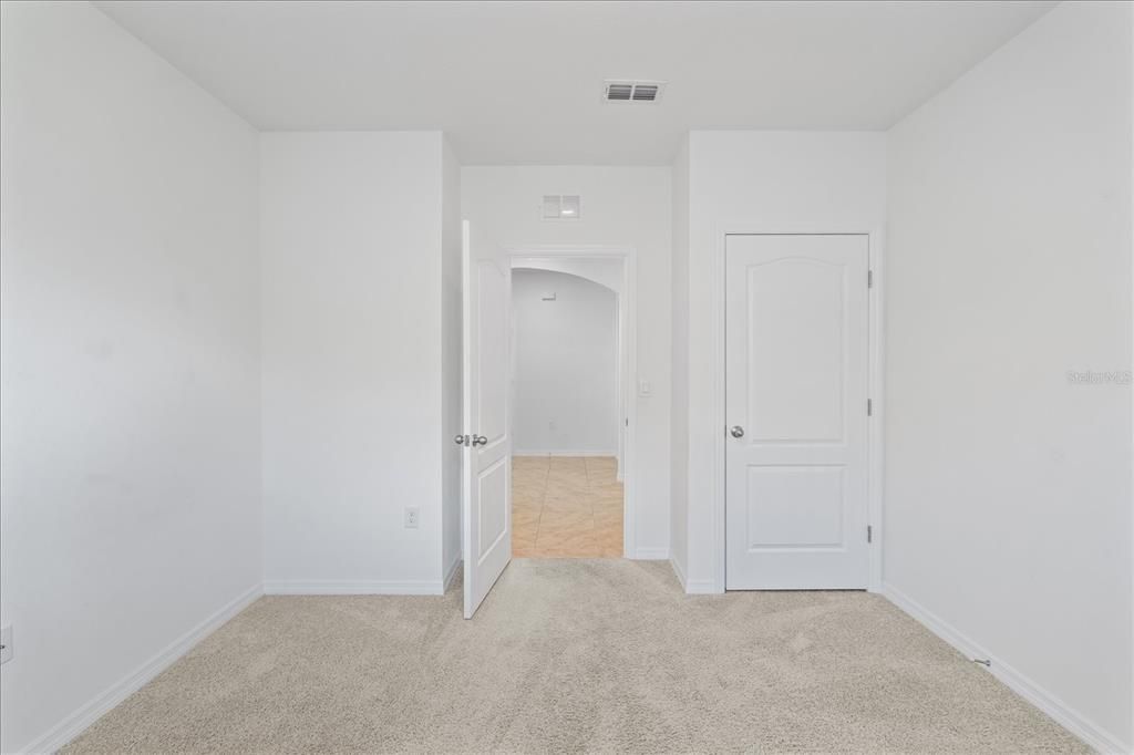 For Rent: $2,150 (4 beds, 2 baths, 1867 Square Feet)