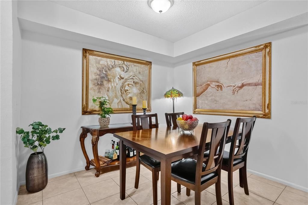 待售: $250,000 (3 贝兹, 2 浴室, 1274 平方英尺)