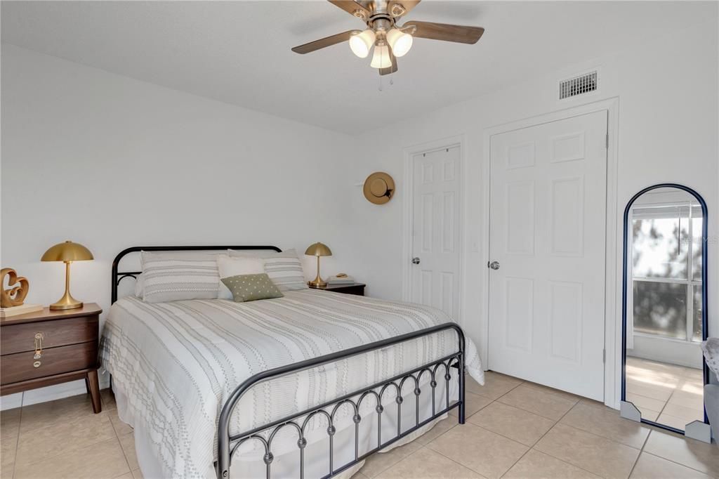 待售: $250,000 (3 贝兹, 2 浴室, 1274 平方英尺)