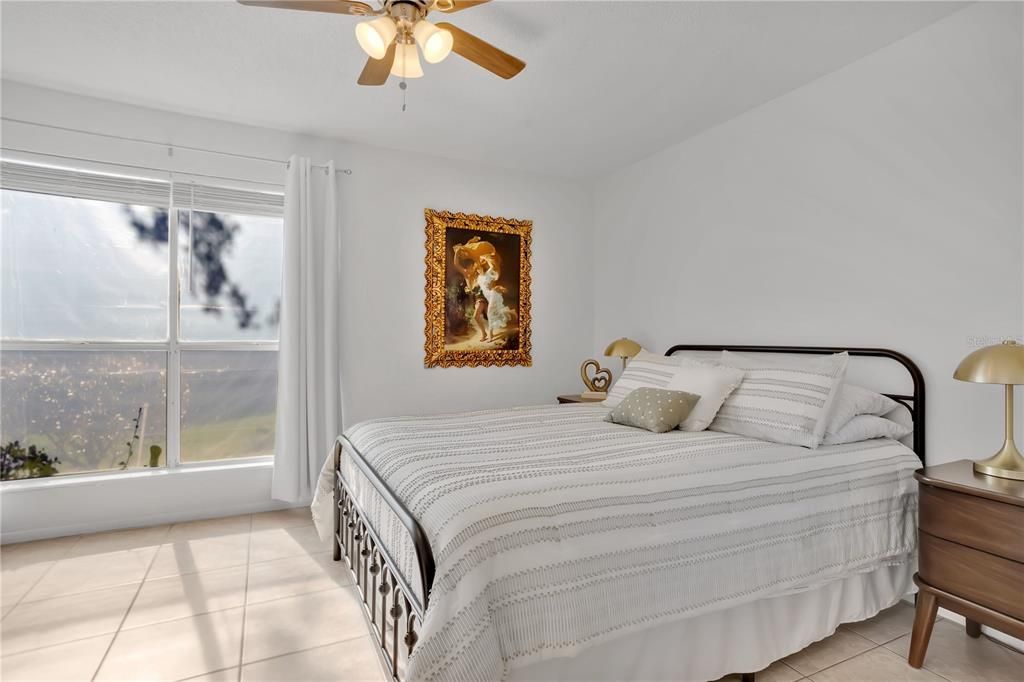 待售: $250,000 (3 贝兹, 2 浴室, 1274 平方英尺)