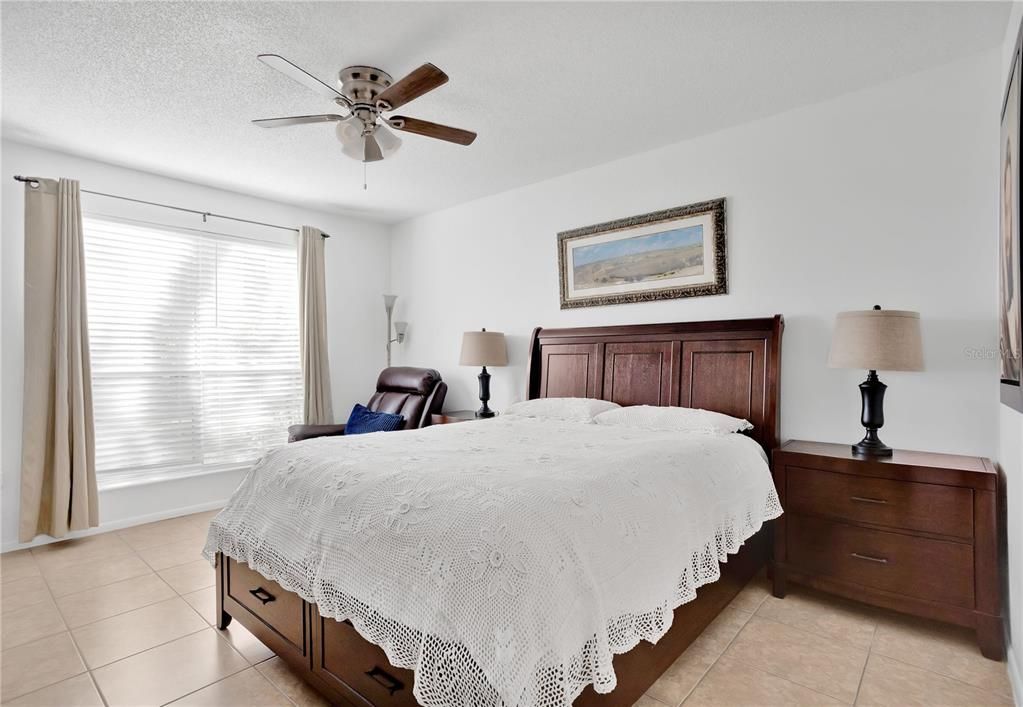 待售: $250,000 (3 贝兹, 2 浴室, 1274 平方英尺)