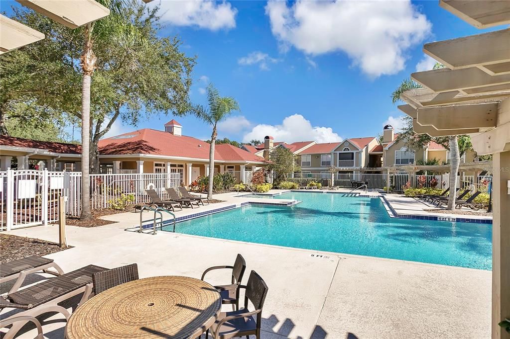 待售: $250,000 (3 贝兹, 2 浴室, 1274 平方英尺)