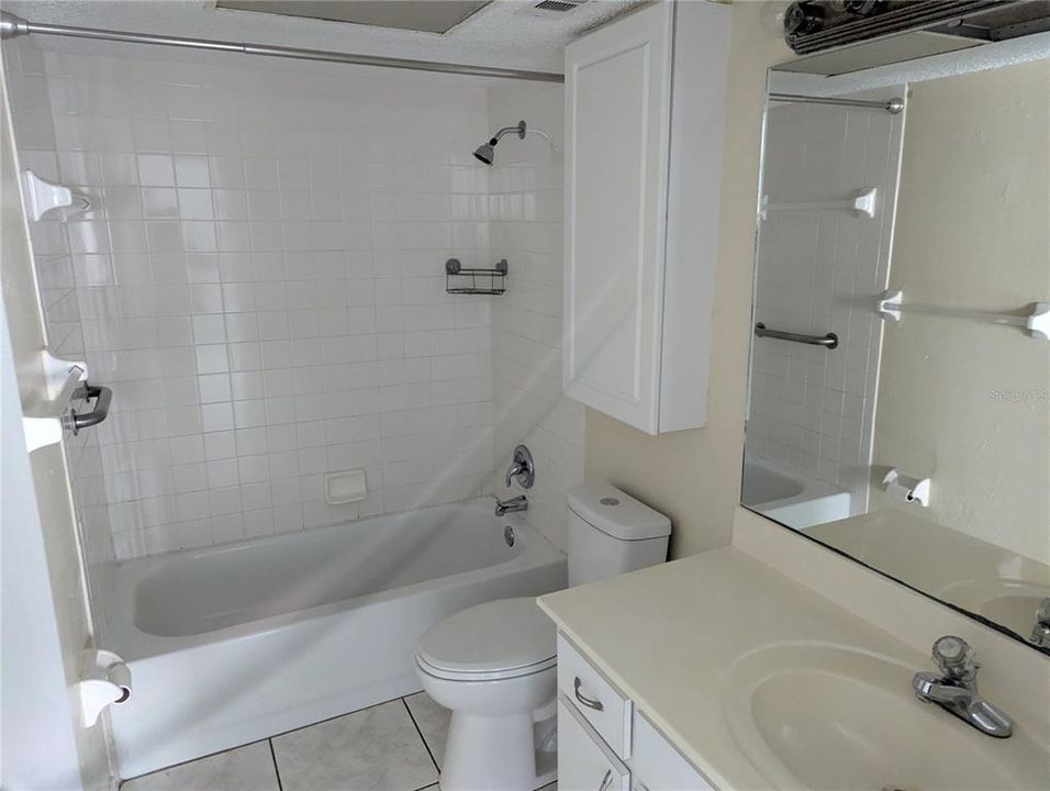 For Rent: $1,725 (2 beds, 2 baths, 1050 Square Feet)