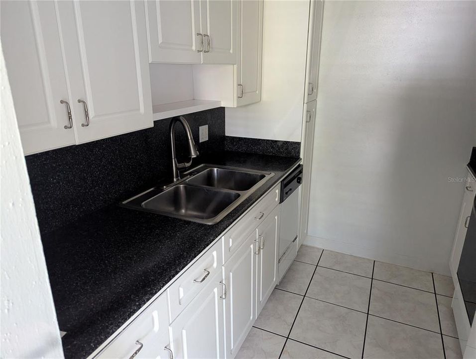 For Rent: $1,725 (2 beds, 2 baths, 1050 Square Feet)
