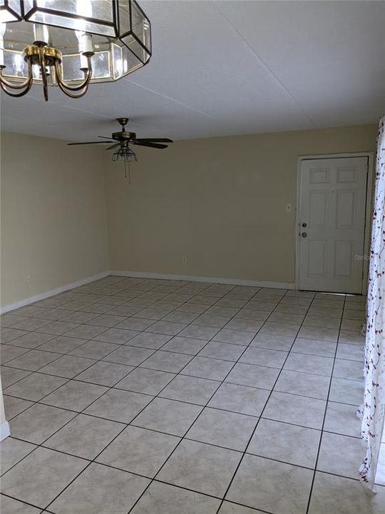 For Rent: $1,725 (2 beds, 2 baths, 1050 Square Feet)