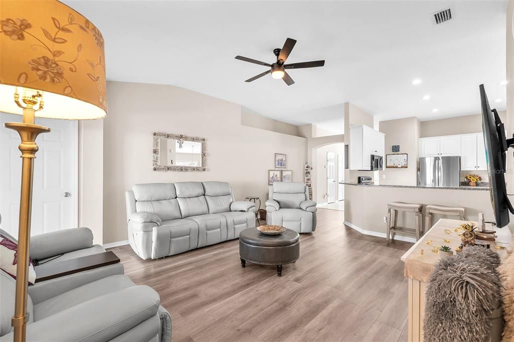 For Sale: $469,900 (4 beds, 2 baths, 1813 Square Feet)